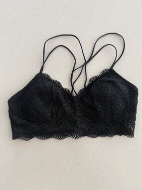 Hollister Black Lace Bralette Size XS Floral Lace Wireless Cupped Bralette